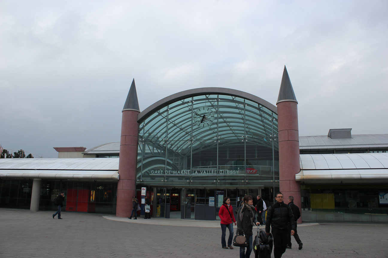 Taxi shuttle disneyland aeroport gare visite