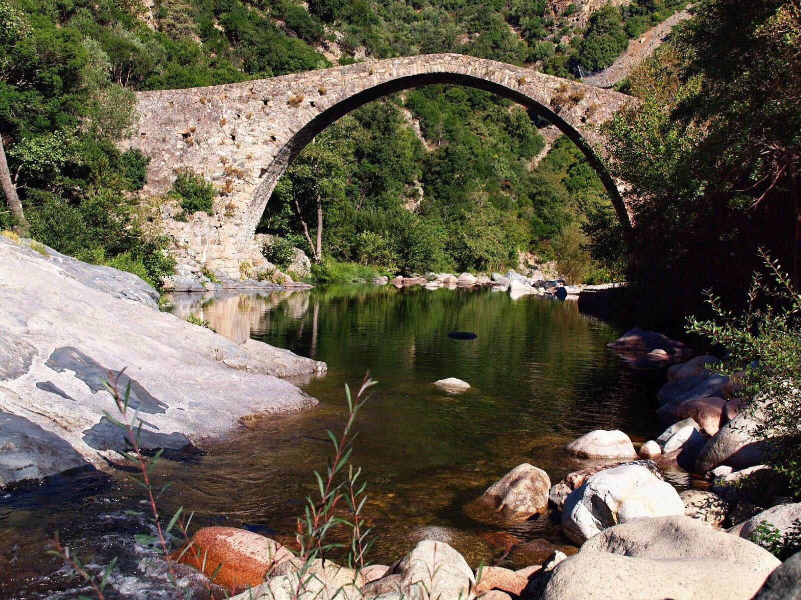 Cretes et Gorges de la Lonca standard