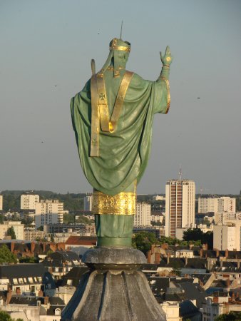 Collegiale Saint Martin et Tour Charlemagne