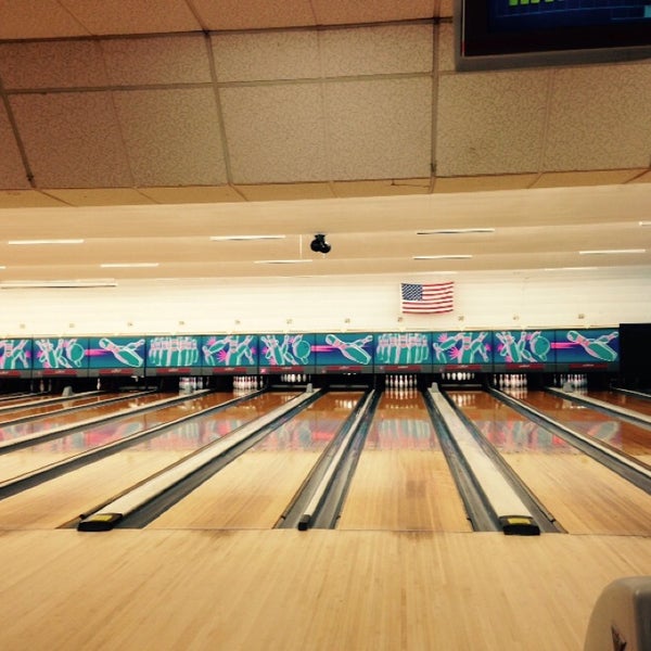 AMF River City Lanes