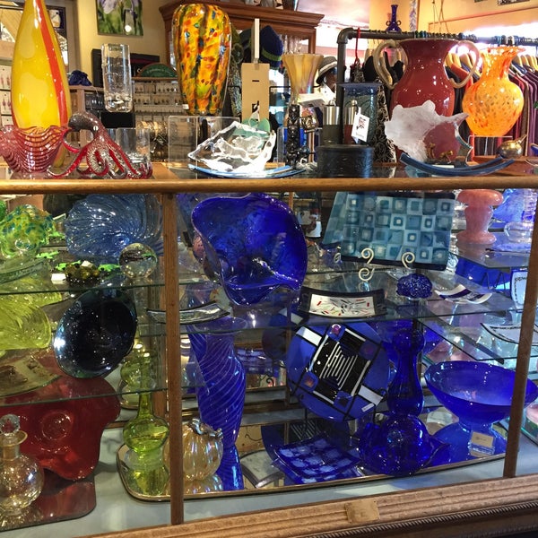 Expressions in Glass