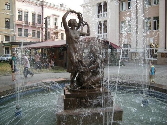 Fountain Grape Pickers