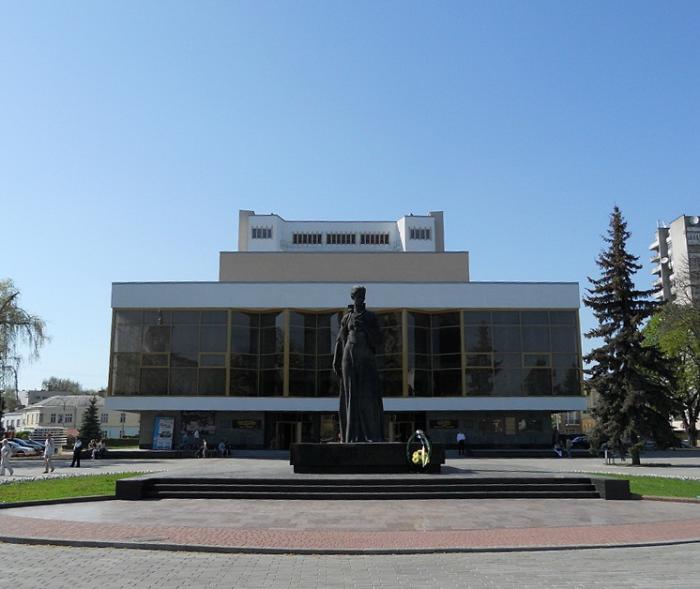Teatralnaya Square