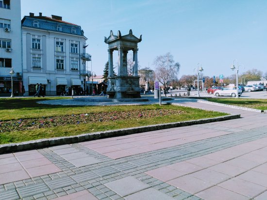 Cairs Fountain