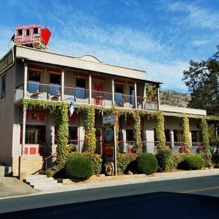 The Springville Inn