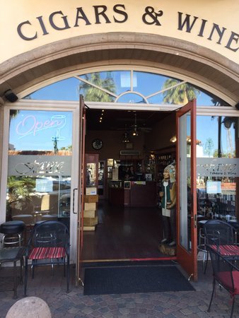 Fame Wine & Cigar Lounge