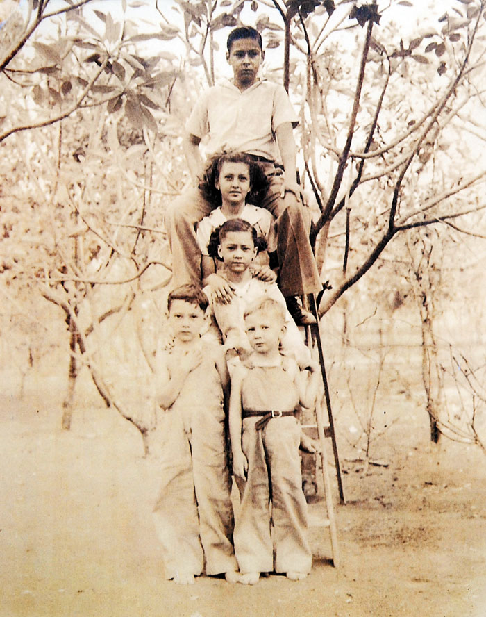 De arriba abajo: Pedro Joaquín, Ana María, Ligia, Xavier y Jaime Chamorro. LA PRENSA / Cortesía familia Chamorro.