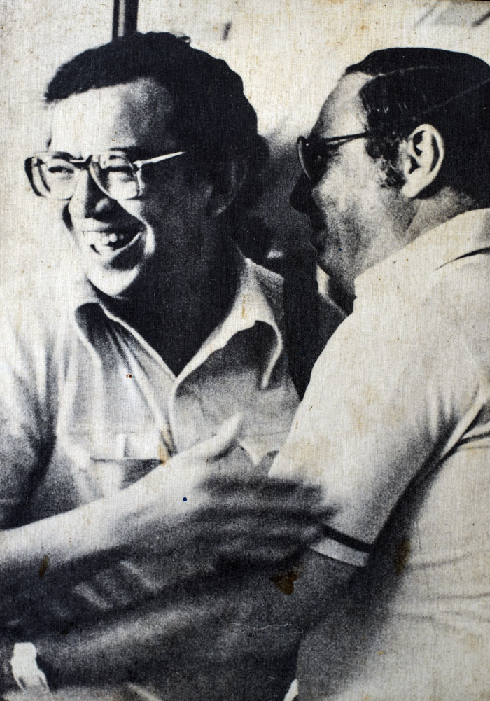 La última fotografía tomada a Pedro Joaquín Chamorro (derecha), fue junto a Edmundo Jarquín, el 8 de enero de 1978, dos días antes de su muerte. LA PRENSA/ Cortesía familia Chamorro