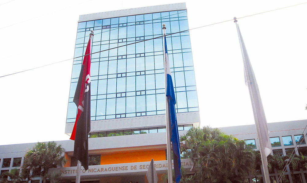 El Instituto Nicaragüense de Seguridad Social (INSS) estaría recortando los medicamentos que entrega a los jubilados, como método para paliar su crisis financiera. LA PRENSA/ ARCHIVO