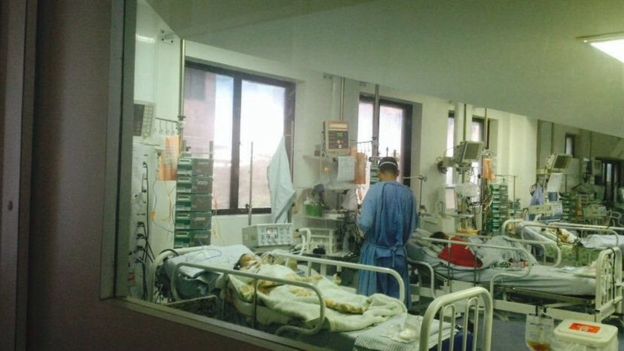 Hace un año, Juan Miguel fue internado en cuidados intensivos por problemas respiratorios y tuvo dos paros cardíacos. BBC BRASIL