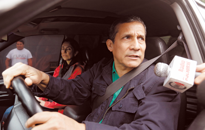 El expresidente peruanos Ollanta Humala y su esposa, Nadine Heredia, recibieron orden de 18 meses de prisión preventiva por aceptar sobornos de la gigante brasileña Odebrecht. LA PRENSA / Agencias.