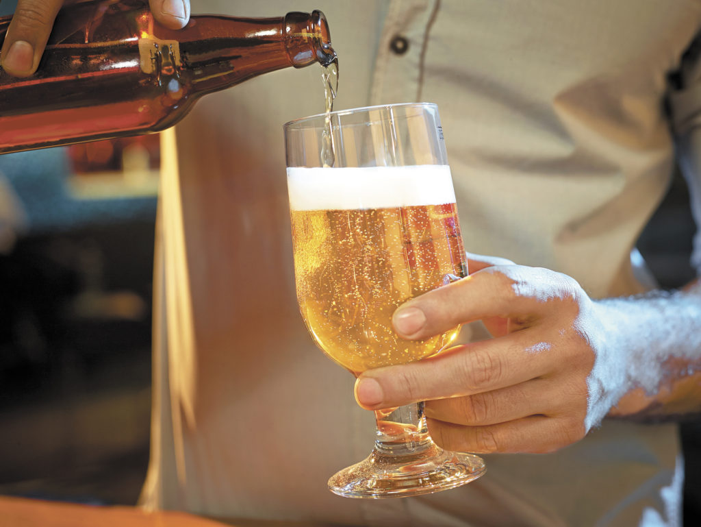 El código del rey Hammurabi dictaba que debía garantizarse a todo ciudadano una ración diaria de cerveza como parte de la dieta base en Babilonia.