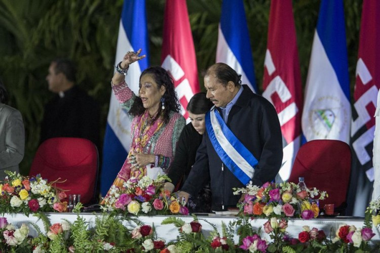 Partido gobernante Frente Sandinista de Liberación Nacional (FSLN), encabezado por Daniel Ortega y su esposa, Rosario Murillo, inscriben candidatos a alcaldes, vicealcaldes y concejales.
