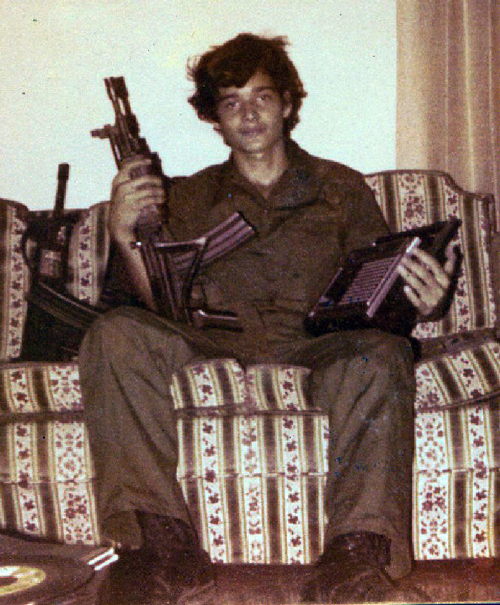 Gutiérrez como guerrillero sandinista. LA PRENSA / Cortesía.