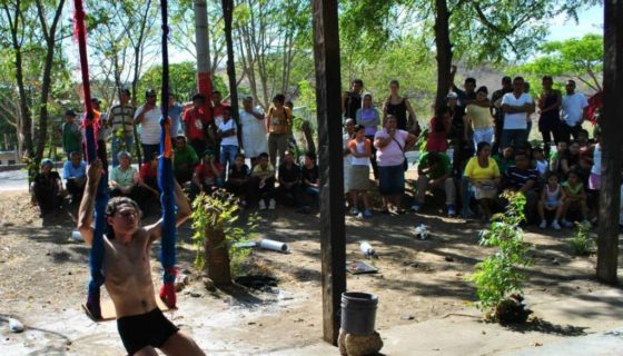 Carlos Hernández pondrá en escena su monólogo Desde mi columpio. LA PRENSA/Cortesía