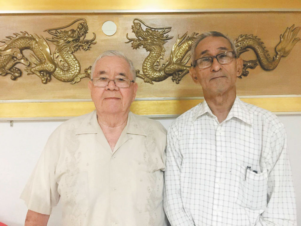Alberto Sujo (izquierda) y el historiador Fabio Lau (derecha). LA PRENSA/Alejandra González