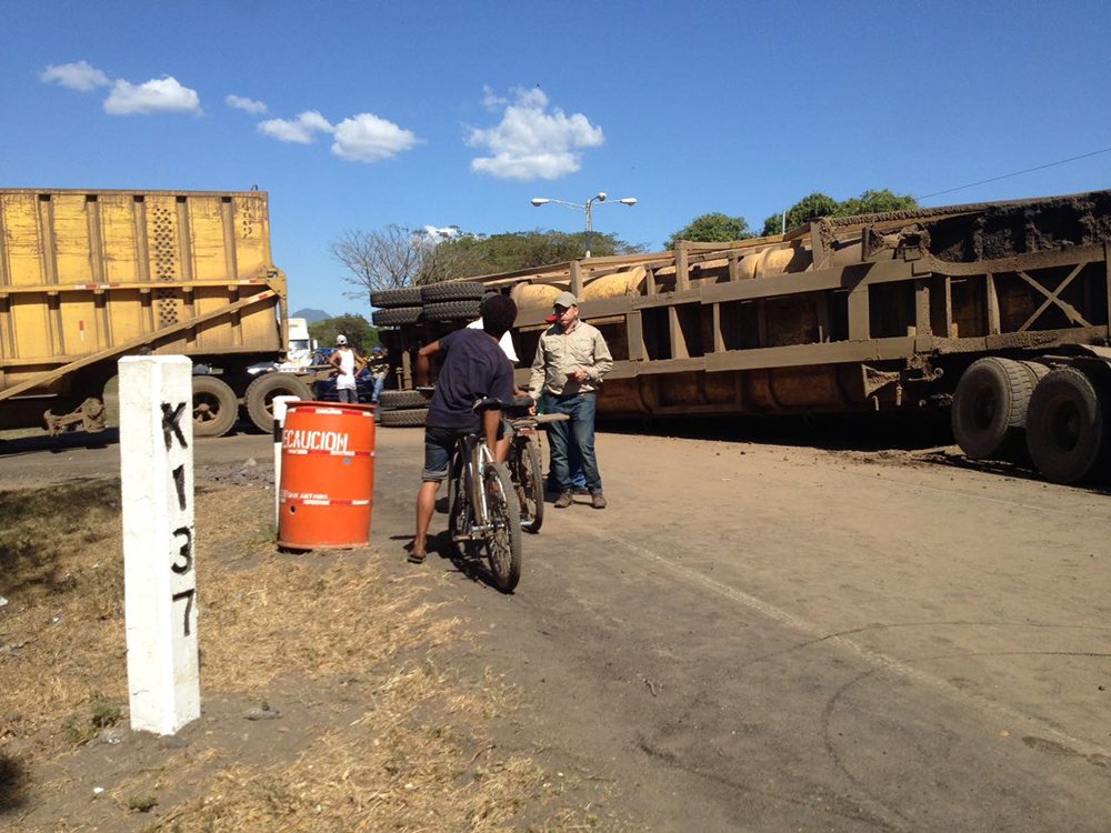 El accidente provocó daños materiales en Chinandega. LA PRENSA / S. Martínez.