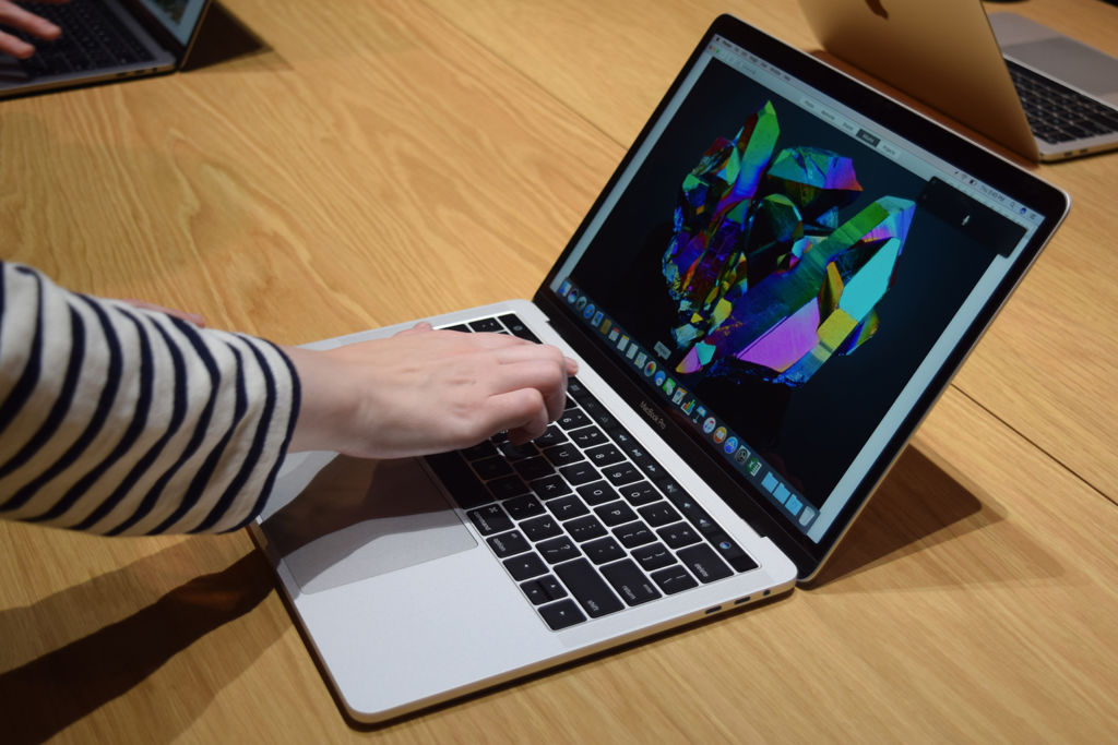 La computadora MacBook Pro 15 es la más cara en el mercado y su precio es menor al presupuestado por el ANA. LA PRENSA/ TOMADA DE INTERNET