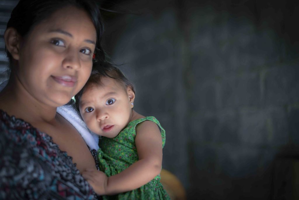 Yumayra Téllez tuvo que migrar desde Boaco a Managua para que su hija recibiera la atención y terapias requeridas. LA PRENSA/ ÓSCAR NAVARRETE