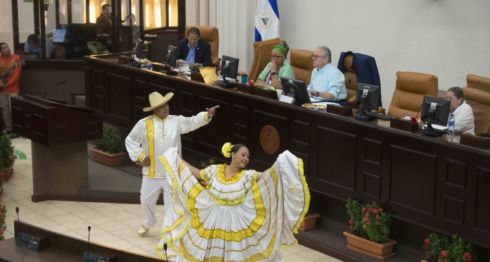 Día Internacional de la Mujer, mujeres, diputadas, violencia