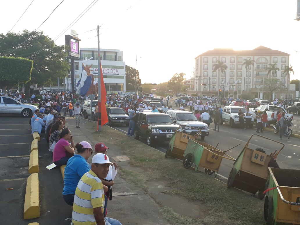 Ambiente en sector de la Upoli a esta hora.@laprensa pic.twitter.com/H0PSBJZtL8— Martha Vásquez (@MarthaVasquezLP) April 19, 2018