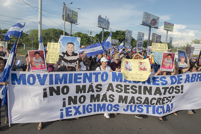 Varias de las madres que perdieron a sus hijos en las protestas de abril se han unido para exigir justicia. LA PRENSA/ URIEL MOLINA