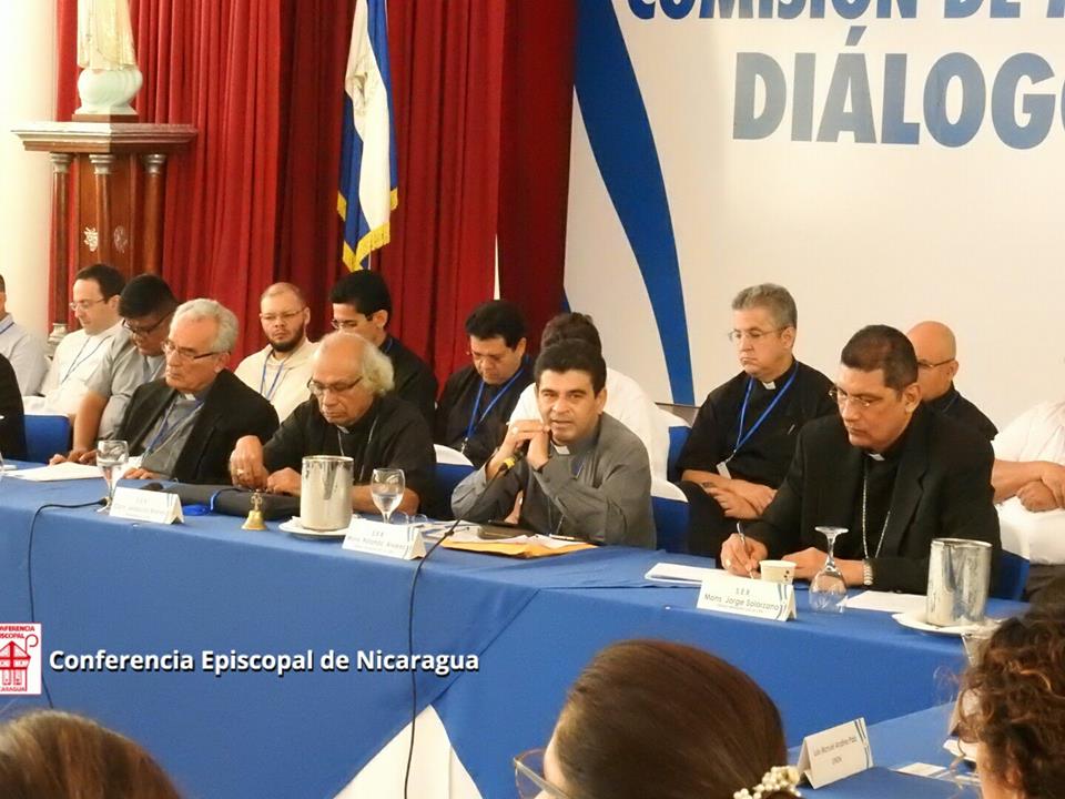 diálogo, renuncia