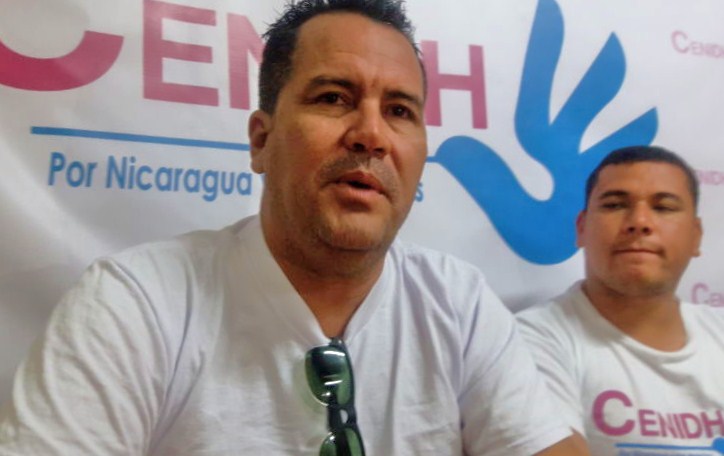Marvin Gómez denuncia asedio ante el abogado del Cenidh. LA PRENSA/ELIZABETH ROMERO