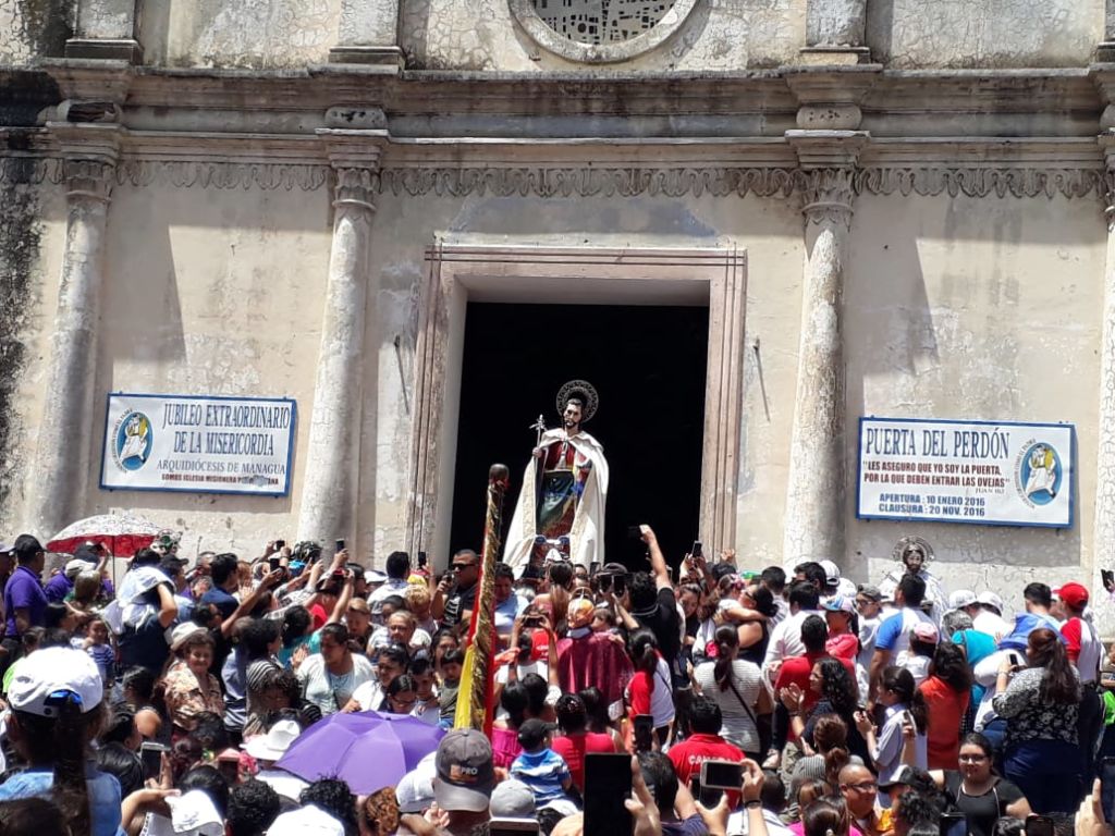 Las fiestas patronales de Santiago tradicionalmente inician el 29 de junio con la salida de la demanda mayor o demandantes en peregrinación hacia la montaña y concluyen en la primera semana de agosto. LA PRENSA/MYNOR GARCÍA