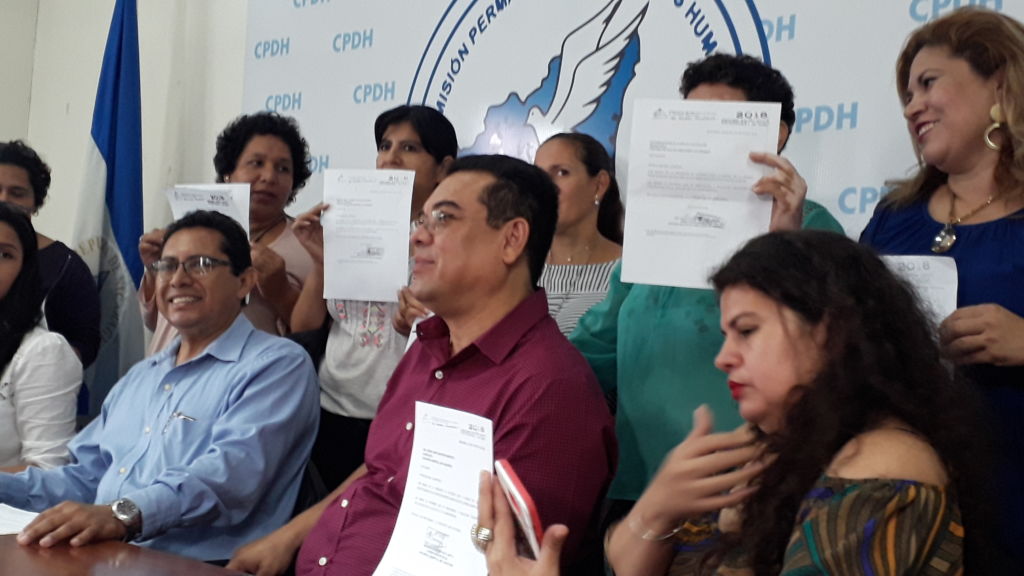 Médicos y trabajadores de la Salud denuncian despidos arbitrarios ante la CPDH. LA PRENSA/E. ROMERO