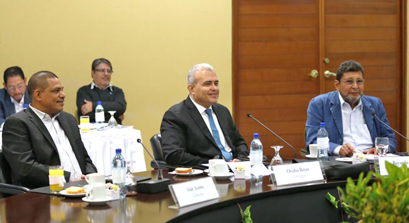 Los principales funcionarios orteguistas que manejan los temas económicos estuvieron presentes en la reunión con el FMI. Entre ellos Iván Acosta, Ministro de Hacienda; Ovidio Reyes, presidente del BCN; y Bayardo Arce, asesor económico de la presidencia. LA PRENSA/ TOMADA DE EL 19