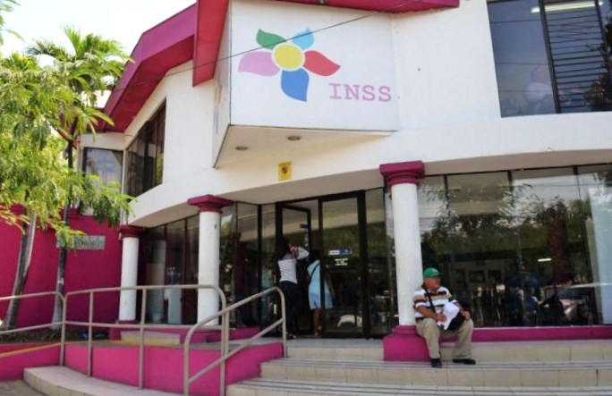 Mientras la crisis financiera del INSS continúa agravándose, el servicio a los asegurados empeoran en los clínicas. LA PRENSA/ ARCHIVO