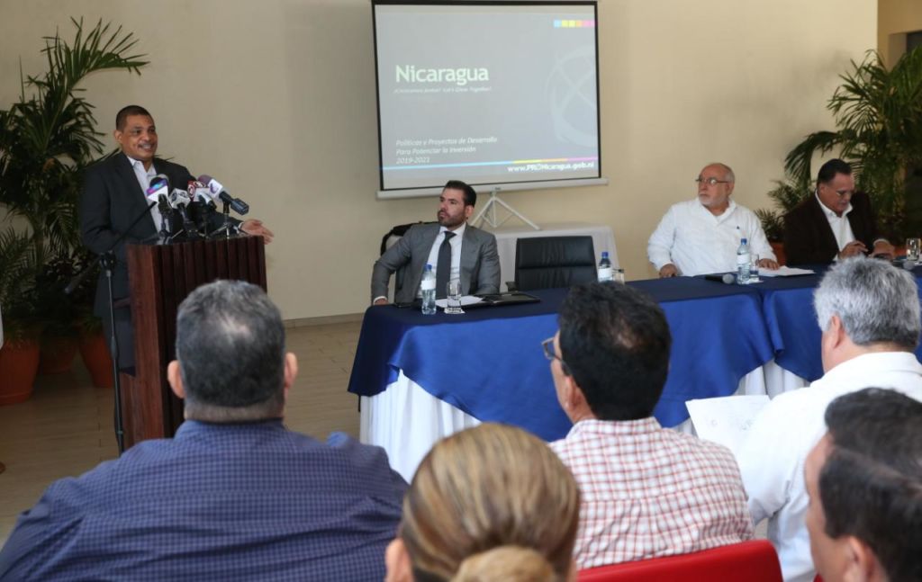 A la presentación del fantasioso plan de inversiones solo asistieron simpatizantes del FSLN, funcionarios del régimen y algunos pequeños empresarios aliados de la dictadura. LA PRENSA/ Tomada de El 19