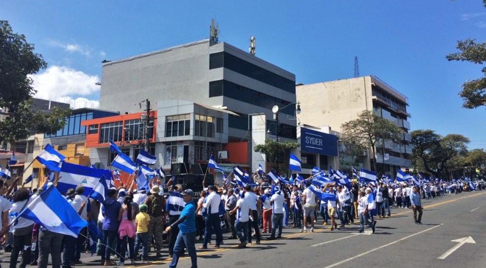 Centenares de nicaragüenses refugiados en Costa Rica marcharon este domingo al cumplirse nueve meses de la brutal represión en Nicaragua. LA PRENSA/ CORTESÍA