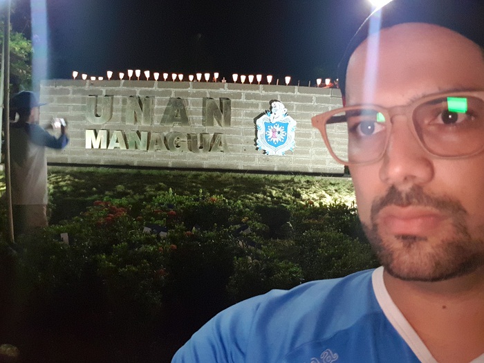 Kendrick García participó en vigilias en la UNAN Managua, un método utilizado por los autoconvocados para evitar los ataques a los estudiantes antrincherados en el recinto. LA PRENSA/CORTESÍA/KENDRICK GARCÍA