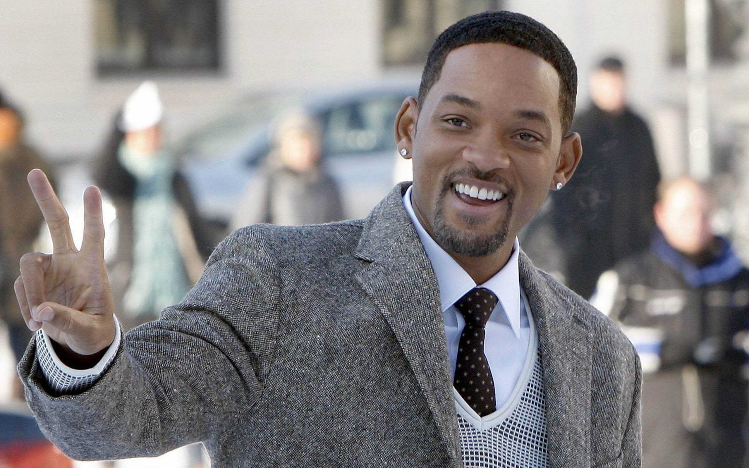Will Smith llora al recordar las agresiones físicas cuando era niño, el
