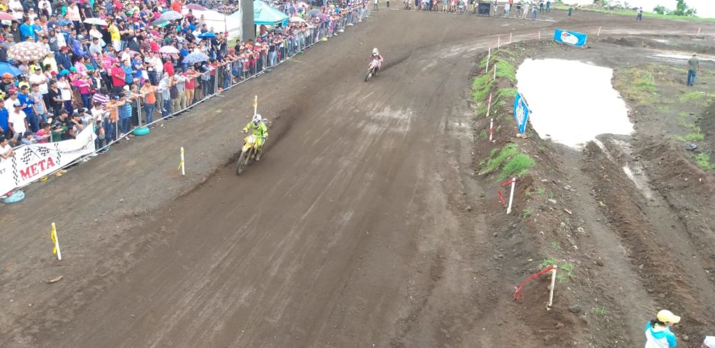 Los amantes del motocross disfrutaron del Campeonato Centroamericano de dicha disciplina realizada el fin de semana en el Paseo Xolotlán, de Managua. Foto Cortesía Sara Flores.