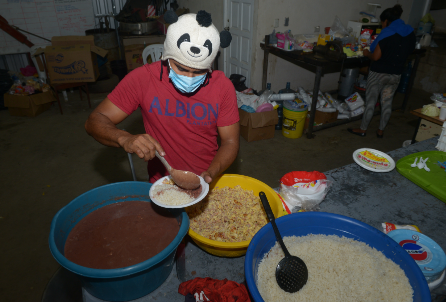 También en el tercer piso se almacenaron los alimentos y donaciones que recibieron los estudiantes. LA PRENSA/Archivo