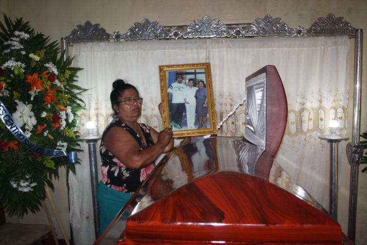 Familiares de reo que apareció ahorcado en una cárcel de Jinotepe no creen en versión policial - La Prensa (Nicaragua)