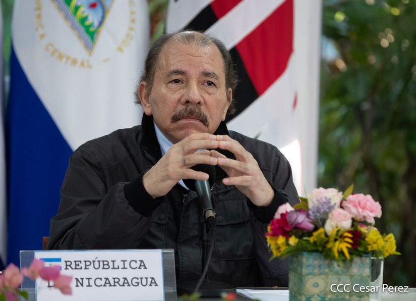 “Su frase el virus es una señal de Dios marcará para siempre la gestión de la pandemia del matrimonio Ortega-Murillo", señala el diario español. Foto de El 19 Digital