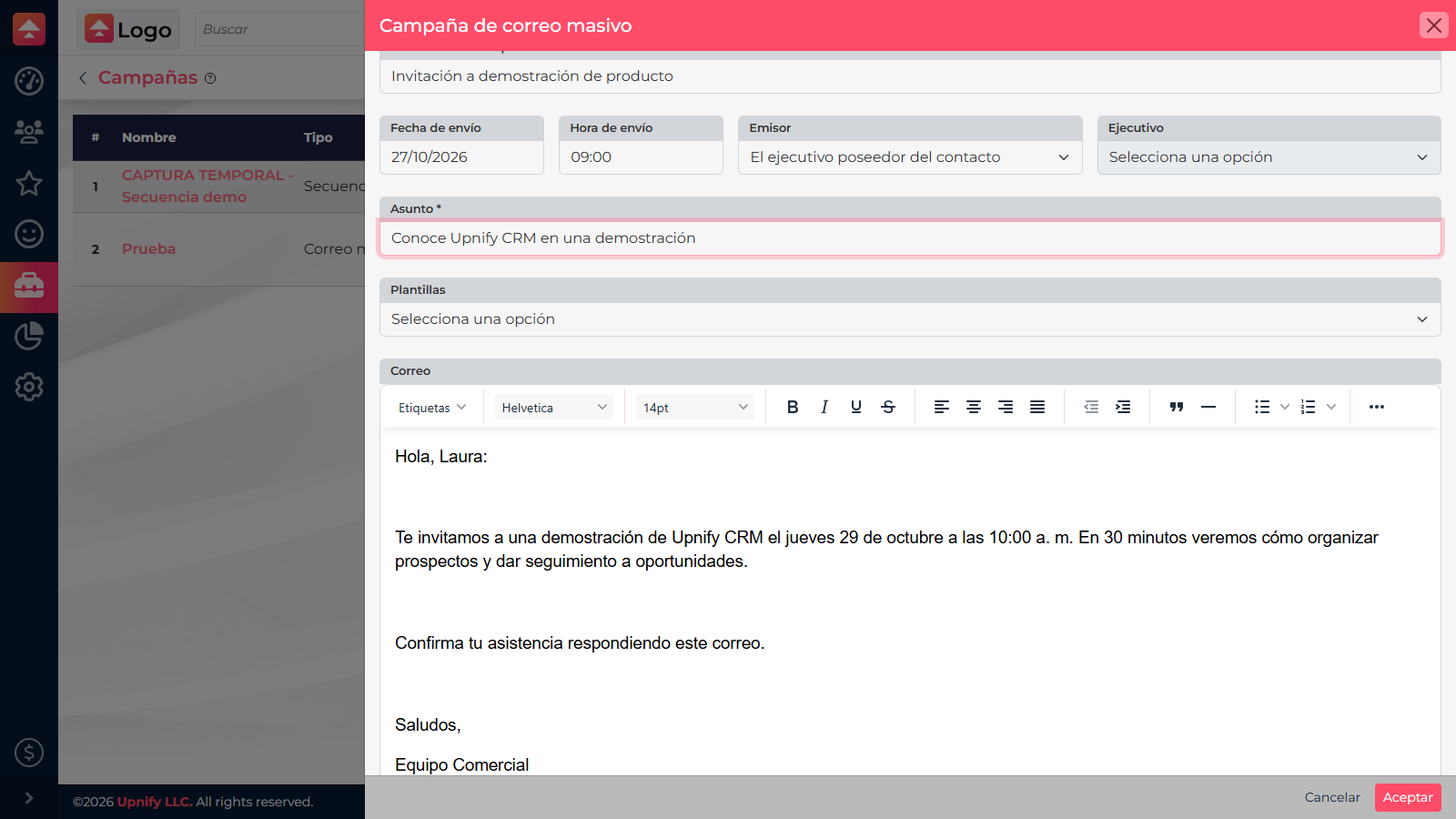 Campanha de e-mail em massa com assunto e conteúdo de um convite para demonstração.