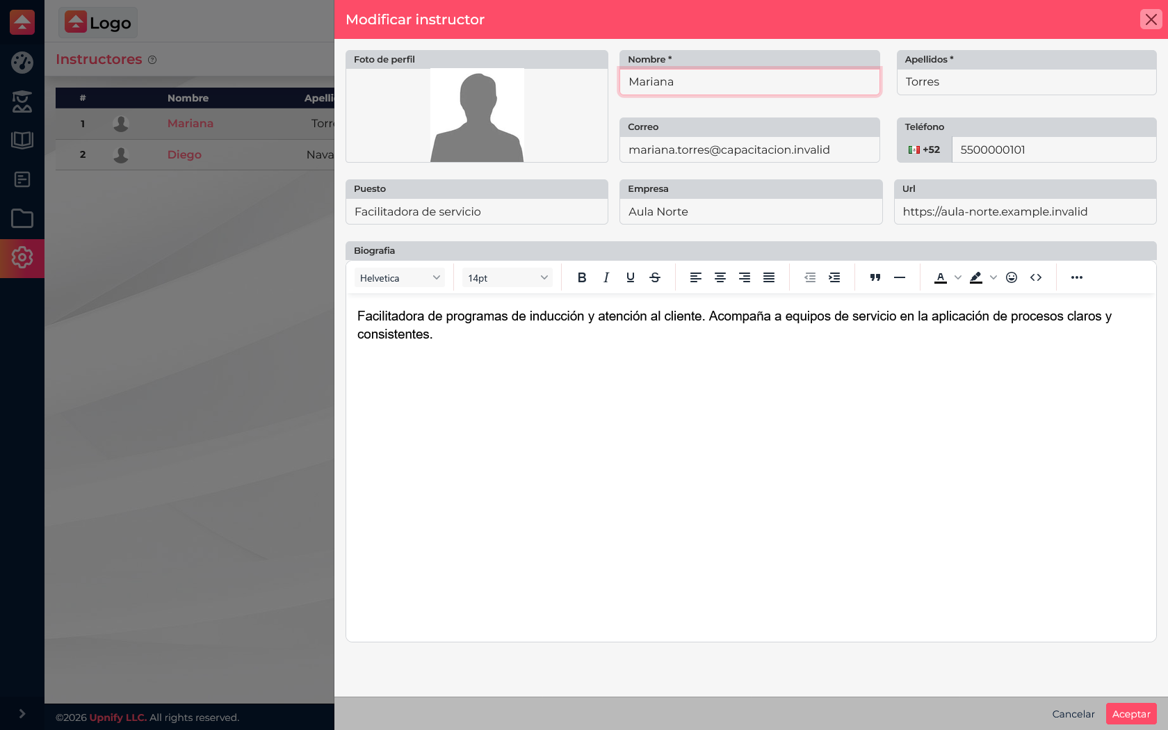 Formulario Modificar instructor con campos de perfil y una biografía de una facilitadora de servicio.