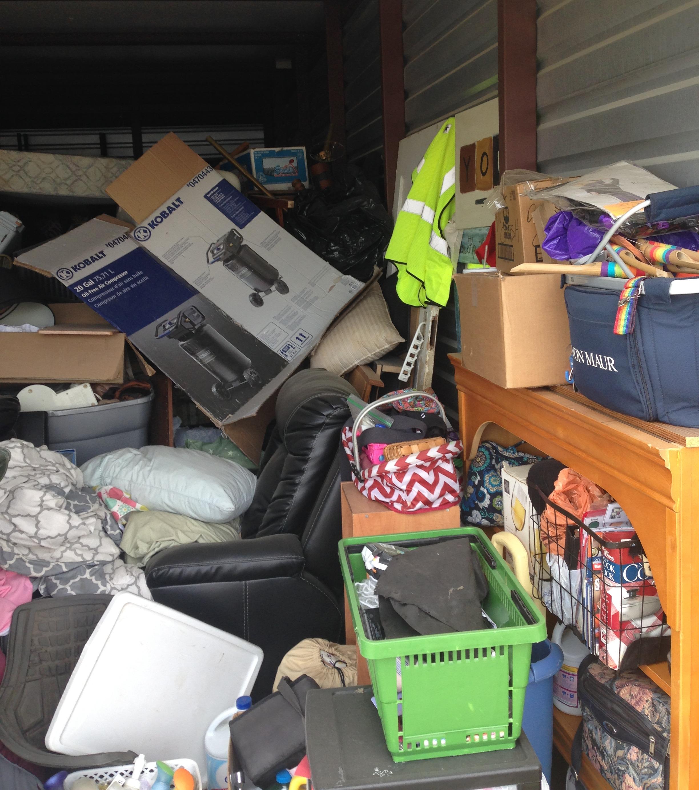 Storage auction 5587 at LockBox Storage Bennington