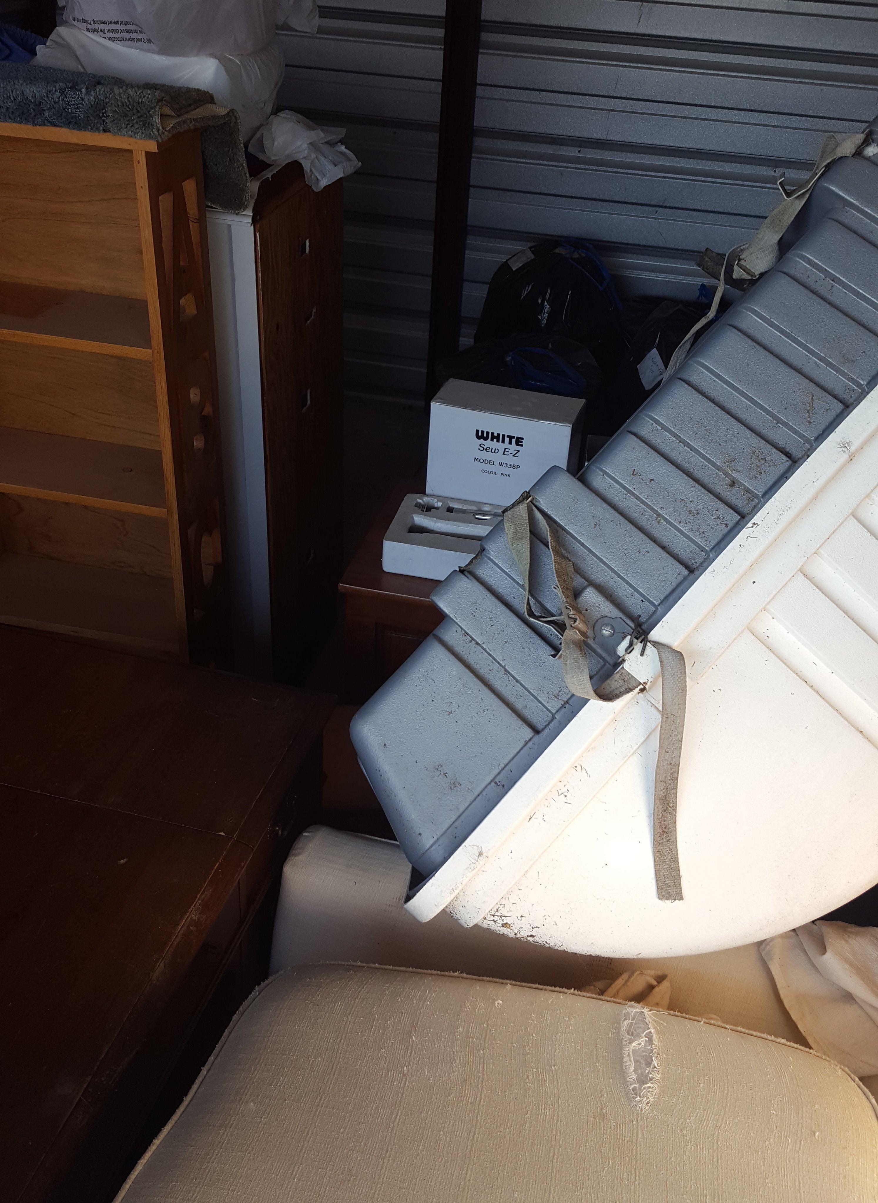 Storage auction 5985 at Roanoke Storage Units