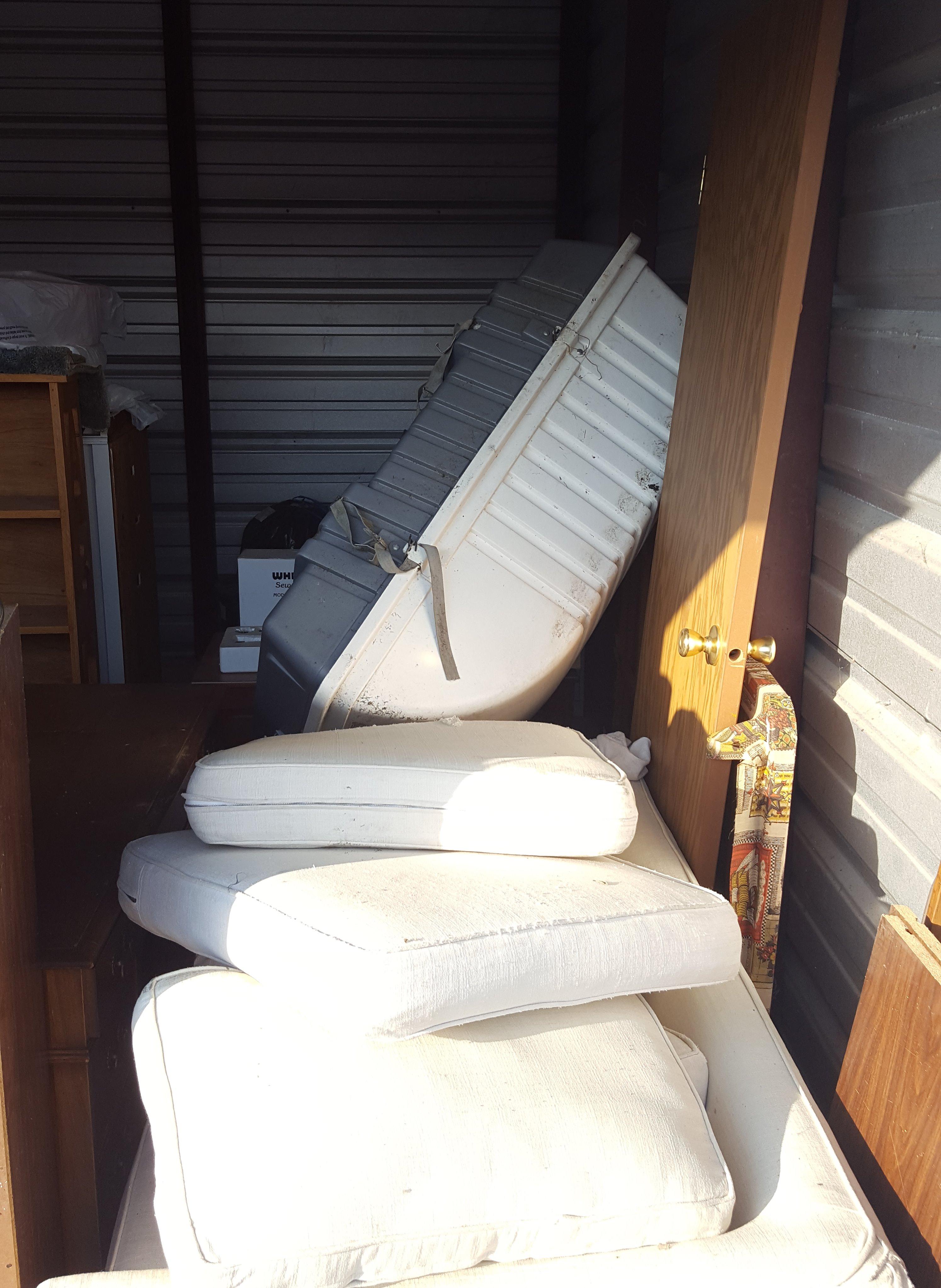 Storage auction 5985 at Roanoke Storage Units