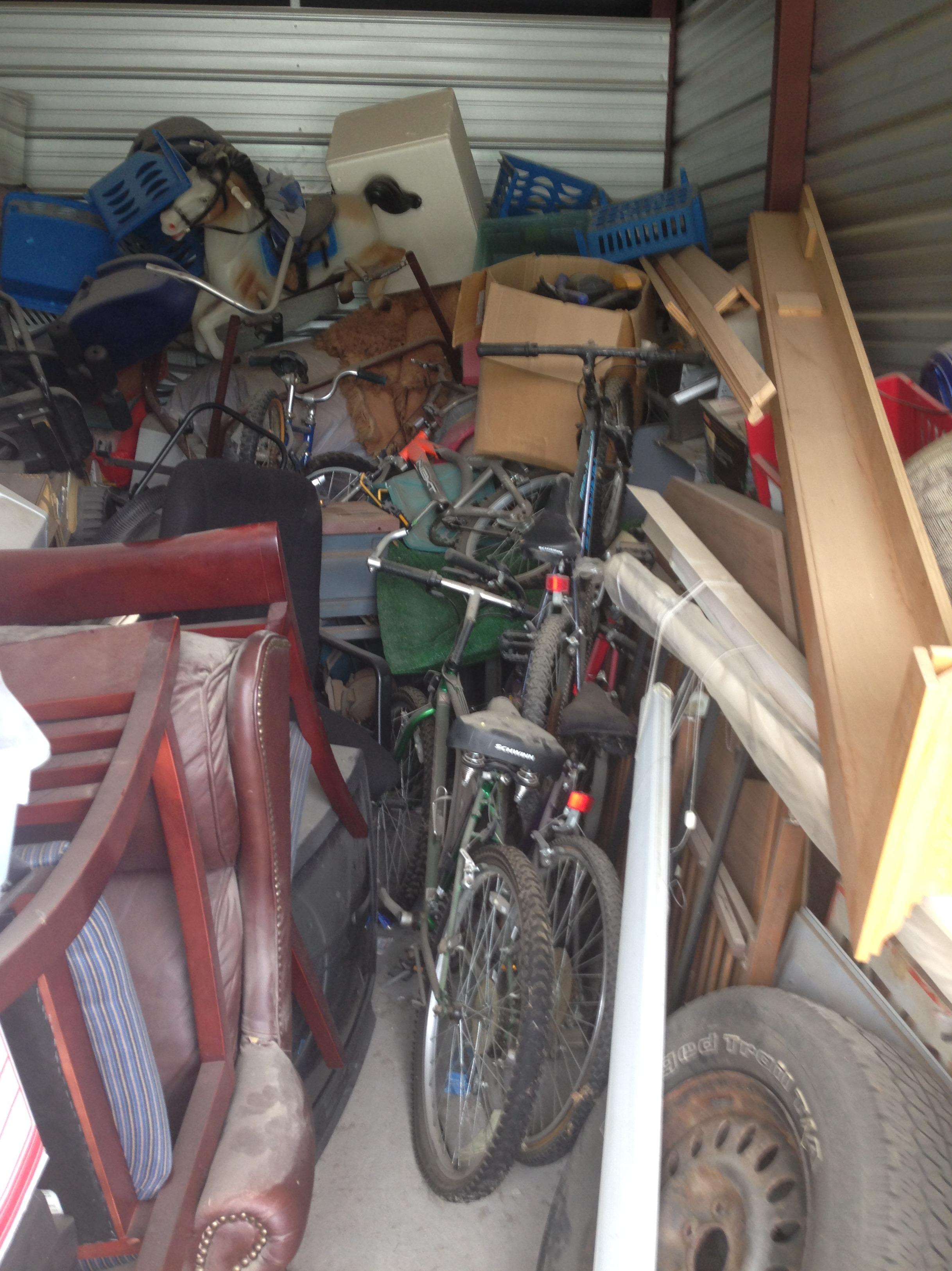 Storage auction 6361 at LockBox Storage Bennington