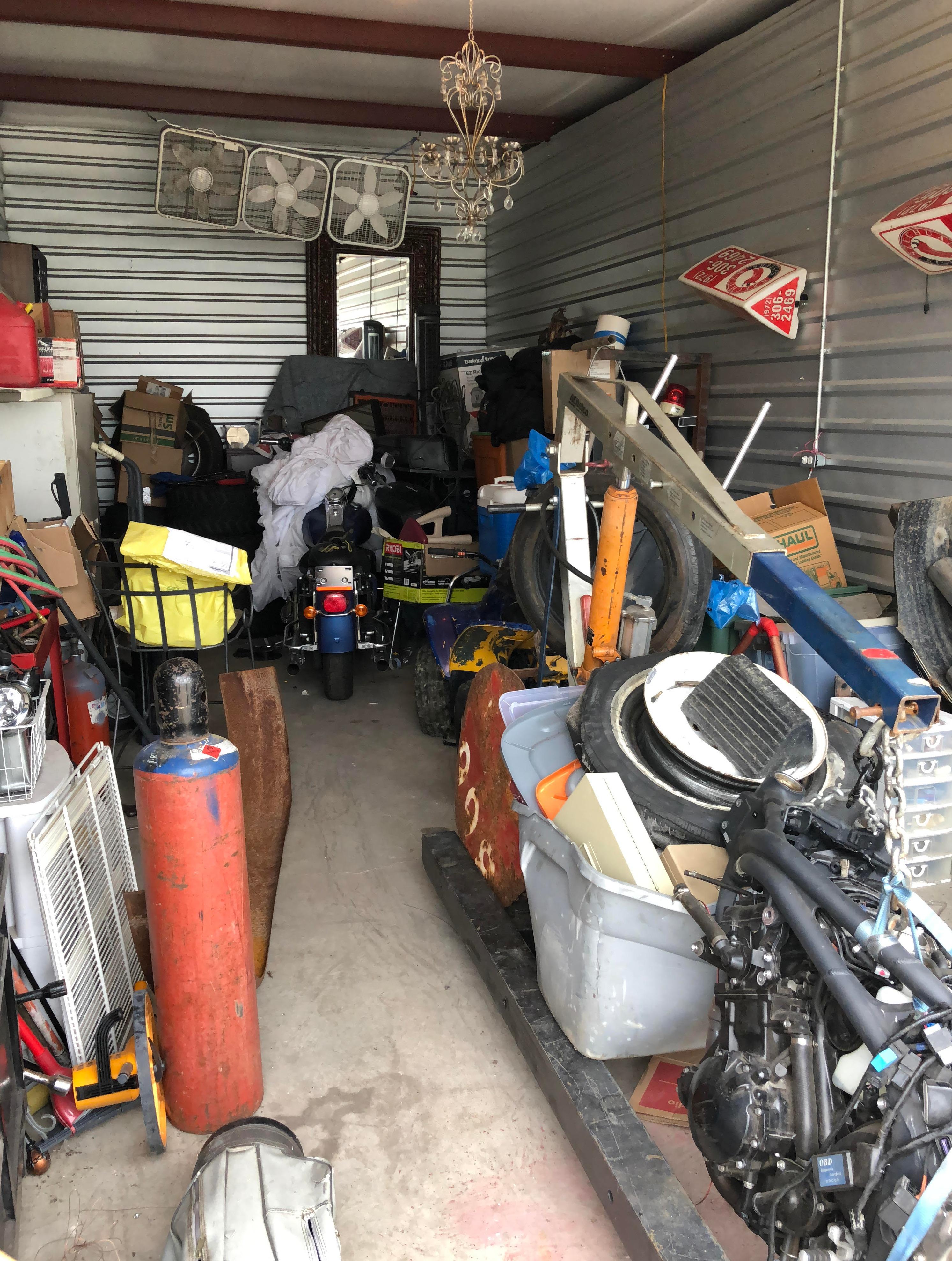 Storage auction 6947 at IN Self Storage Wylie