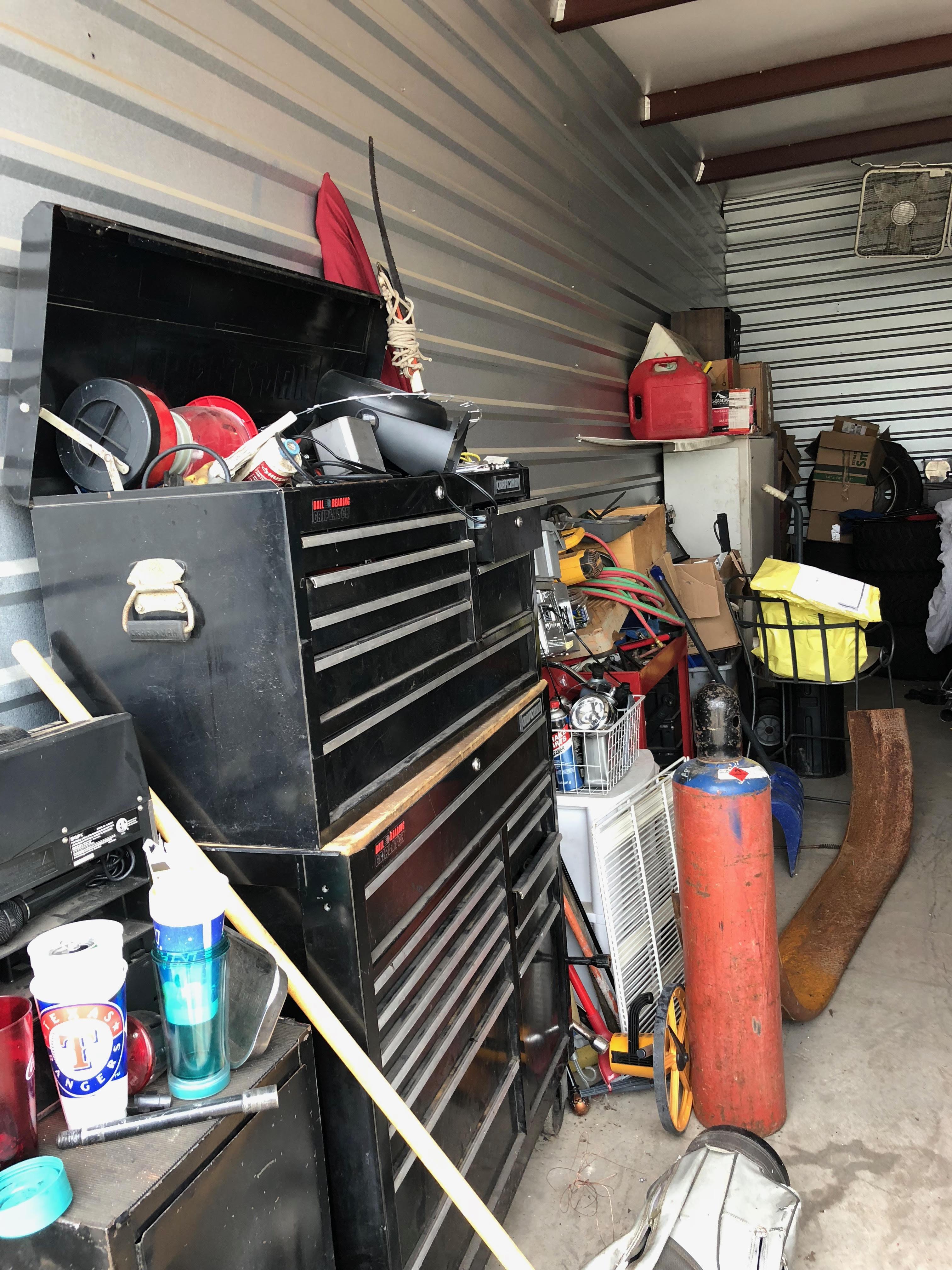 Storage auction 6947 at IN Self Storage Wylie