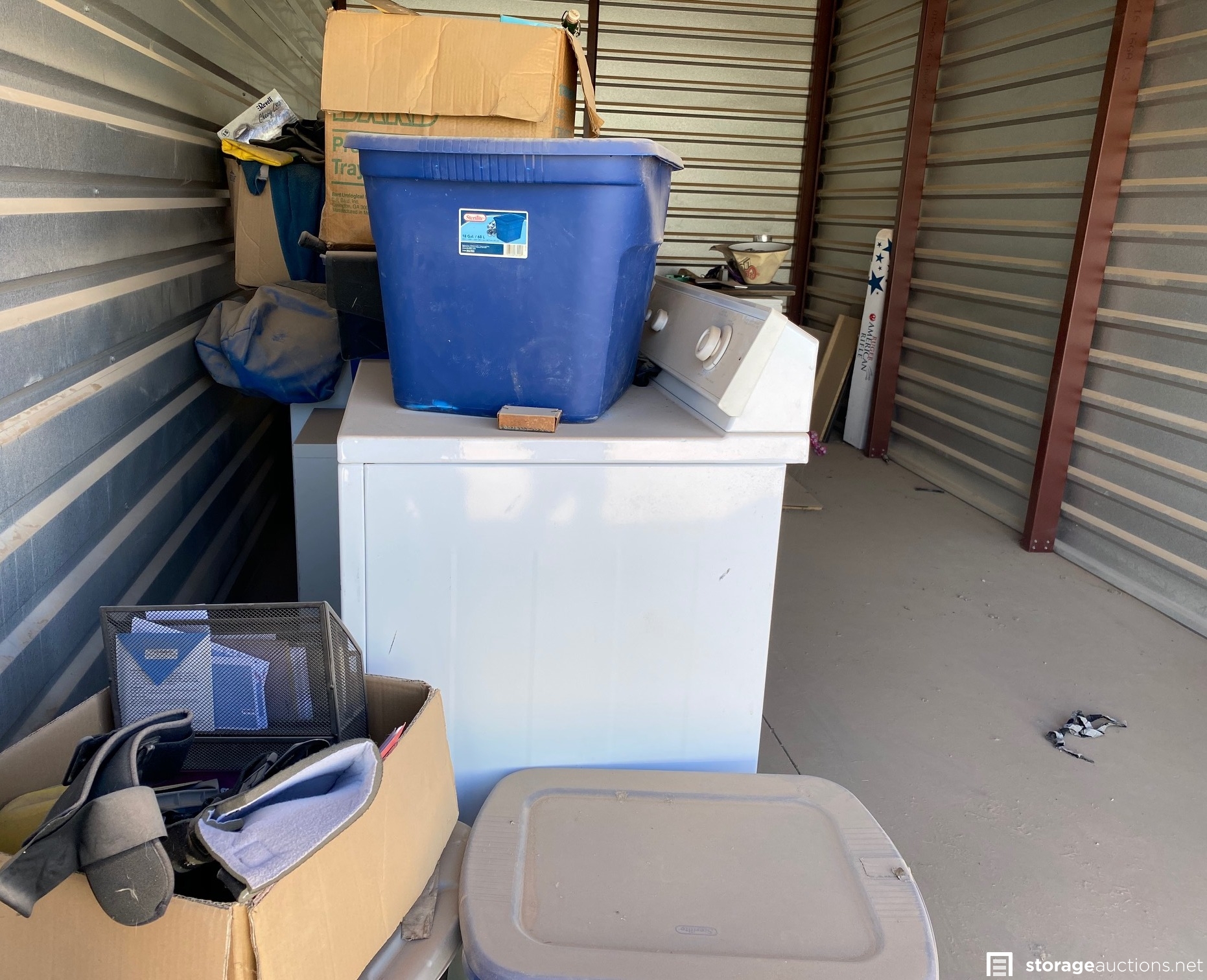 Storage auction 12998 at VIP Self Storage