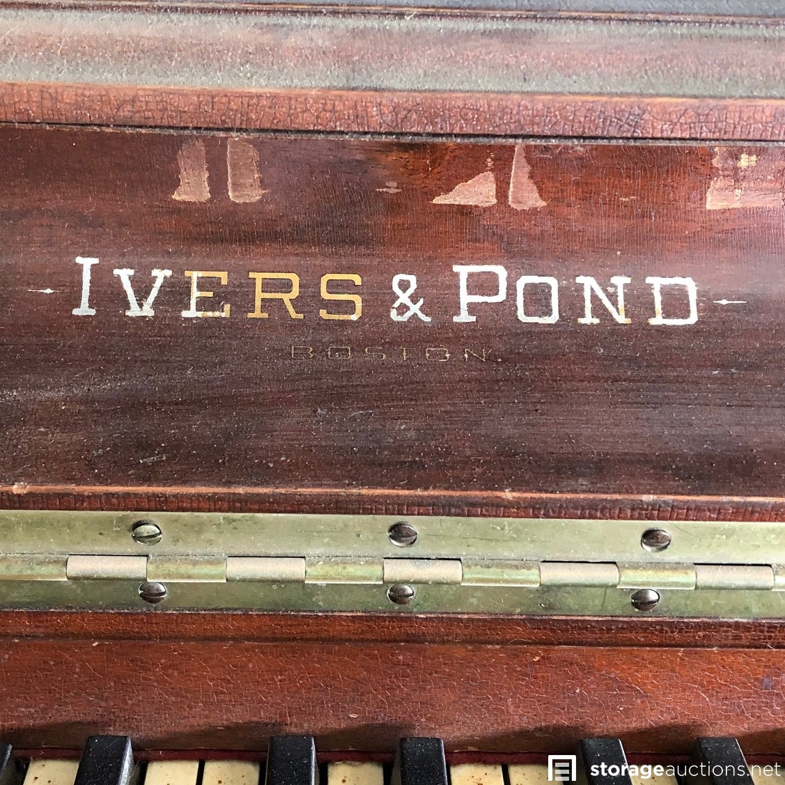 Storage auction 14897 at LockBox Storage Bennington